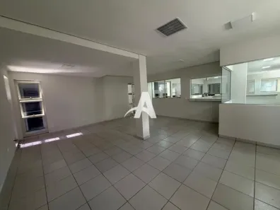 Ponto Comercial para alugar, 820m² no Centro, Uberlândia