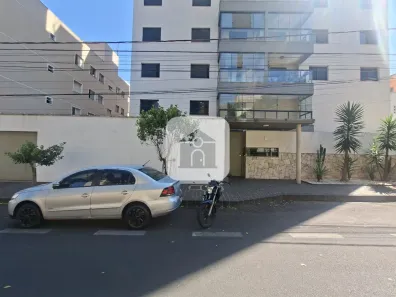 Apartamento com 3 Quartos para alugar, 106m² no Santa Mônica, Uberlândia