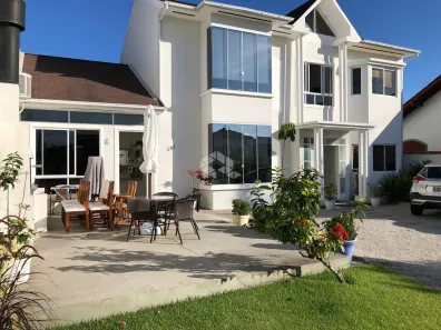Casa com 6 Quartos à venda, 265m² no Daniela, Florianópolis
