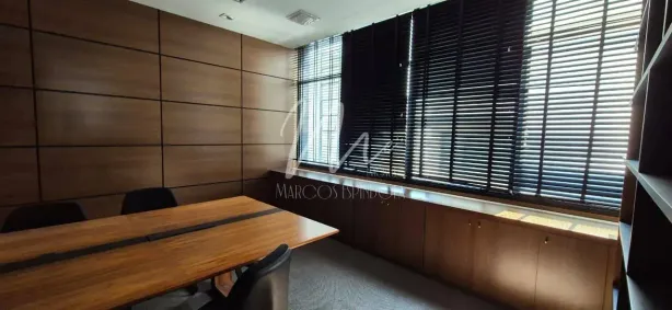 Prédio Comercial à venda, 585m² no Anhangabaú, Jundiaí