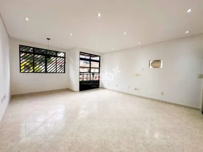 Casa com 3 Quartos à venda, 128m² no Embaré, Santos