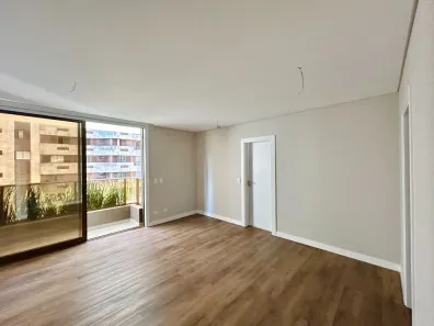 Apartamento com 3 Quartos à venda, 239m² no Água Verde, Curitiba