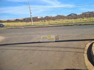 Lote/Terreno à venda, 250m² no Loteamento Ilha Bela II, Uberaba