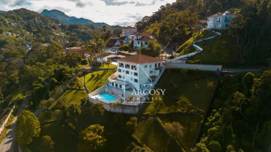 Casa com 5 Quartos à venda, 430m² no Quitandinha, Petrópolis