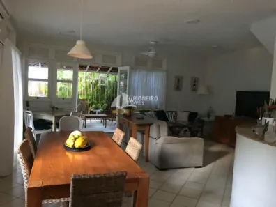 Casa de Condomínio com 4 Quartos para venda ou aluguel, 200m² no Bairro de Juquehy, São Sebastião