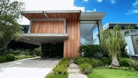 Sobrado com 5 Quartos à venda, 450m² no Centro, Xangri-lá