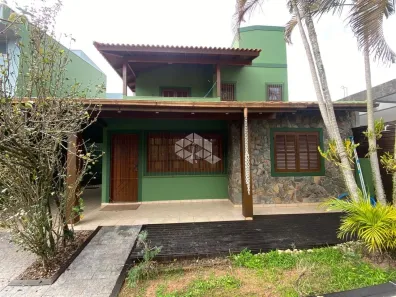 Casa com 3 Quartos à venda, 126m² no Canasvieiras, Florianópolis