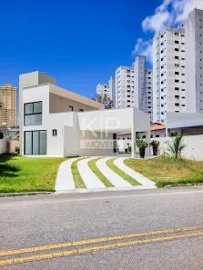 Casa de Condomínio com 4 Quartos à venda, 263m² no Candelária, Natal