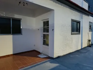 Casa com 2 Quartos para alugar, 80m² no Taquara, Rio de Janeiro