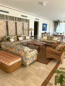 Apartamento com 5 Quartos à venda, 500m² no Pitangueiras, Guarujá