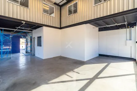 Galpão/Depósito/Armazém para alugar, 163m² no Navegantes, Porto Alegre