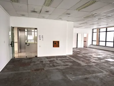 Sala Comercial com 1 Quarto para alugar, 125m² no Jardim Portal I e II, São Paulo