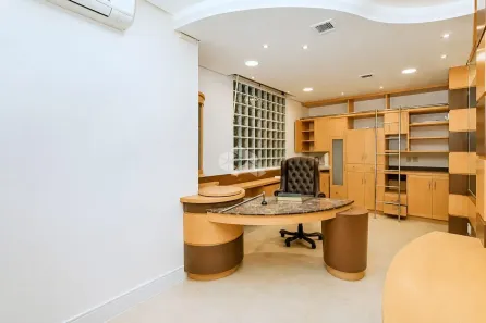 Imóvel Comercial à venda, 220m² no Mont Serrat, Porto Alegre