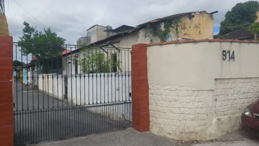 Casa com 2 Quartos para alugar, 60m² no Taquara, Rio de Janeiro