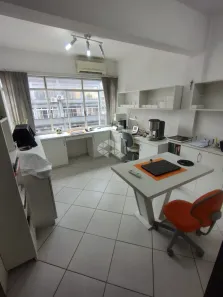 Sala Comercial à venda, 32m² no Centro Histórico, Porto Alegre