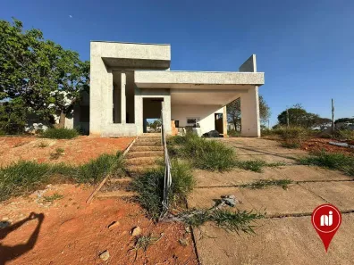 Casa de Condomínio com 3 Quartos à venda, 250m² no , Brumadinho