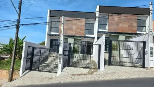 Sobrado com 3 Quartos à venda, 110m² no Floresta, Joinville