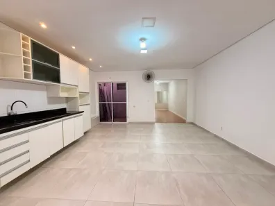 Casa de Condomínio com 2 Quartos à venda, 140m² no Jardim Imperial, Cuiabá