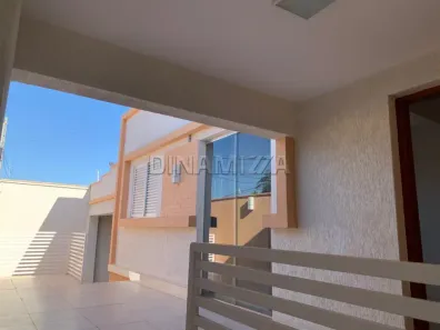Casa com 4 Quartos para alugar, 127m² no São Sebastião, Uberaba