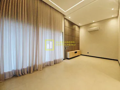 Casa de Condomínio com 3 Quartos para alugar, 250m² no Parque Santa Márcia, Votorantim