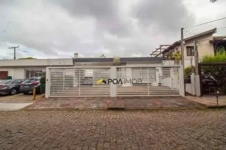 Casa com 4 Quartos para alugar, 300m² no Três Figueiras, Porto Alegre