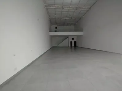 Galpão/Depósito/Armazém para alugar, 300m² no Alves Dias, São Bernardo do Campo