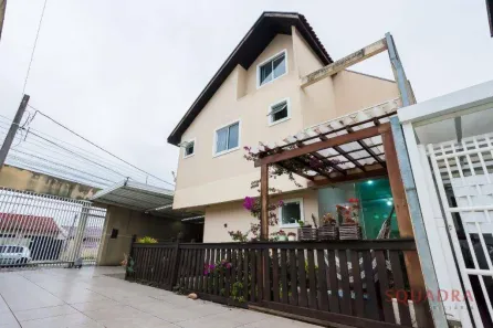 Sobrado com 4 Quartos à venda, 94m² no Uberaba, Curitiba