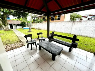 Casa com 4 Quartos à venda, 200m² no Ponta das Canas, Florianópolis