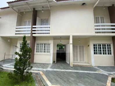 Casa de Condomínio com 2 Quartos à venda, 77m² no Capricórnio II, Caraguatatuba