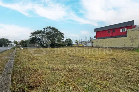 Lote/Terreno à venda, 740m² no Jardim Star, Peruíbe