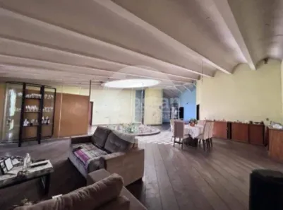 Imóvel Comercial com 4 Quartos para alugar, 800m² no Vila Carmosina, São Paulo
