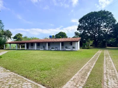 Casa com 3 Quartos para alugar, 250m² no Portão, Lauro de Freitas