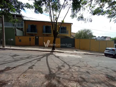 Sobrado com 4 Quartos à venda, 252m² no Vila Nogueira, Campinas