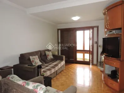 Casa com 4 Quartos à venda, 270m² no Cidade Nova, Caxias do Sul
