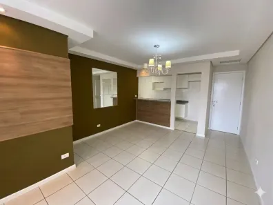 Apartamento com 2 Quartos para alugar, 70m² no Centro, Londrina