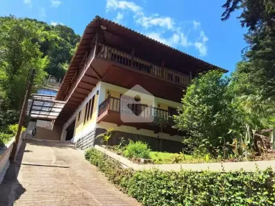Casa com 3 Quartos à venda, 302m² no Morin, Petrópolis