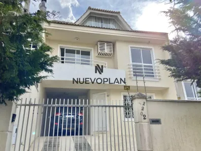 Sobrado com 3 Quartos à venda, 131m² no Santo Inácio, Curitiba