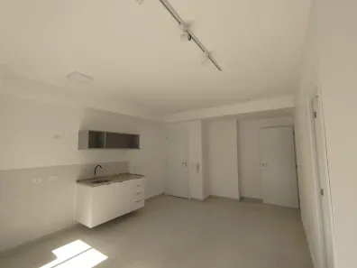 Apartamento com 10 Quartos para alugar, 29m² no Vila Andrade, São Paulo