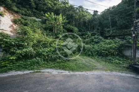 Lote/Terreno à venda, 1940m² no Araras, Teresópolis