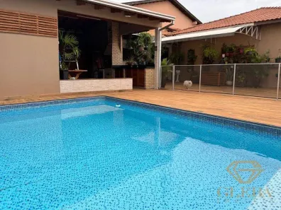 Casa com 4 Quartos à venda, 400m² no Jardim Shangri-la A, Londrina