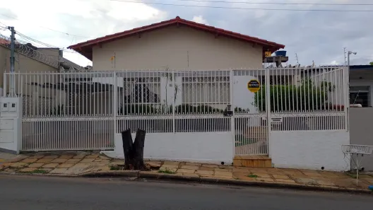 Casa com 7 Quartos à venda, 400m² no Setor Sul, Goiânia