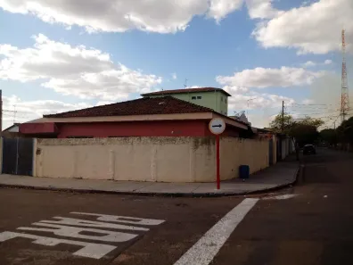 Casa com 3 Quartos à venda, 200m² no Vila Celina, São Carlos