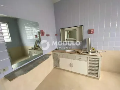 Prédio Comercial com 5 Quartos para alugar, 460m² no Centro, Uberlândia