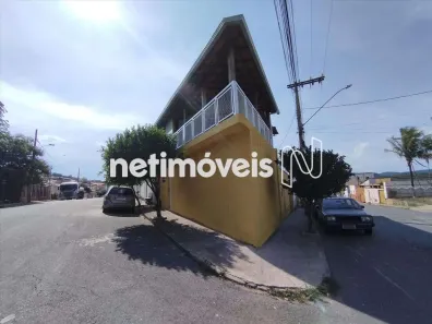 Casa com 2 Quartos para alugar, 80m² no Centro, Florestal