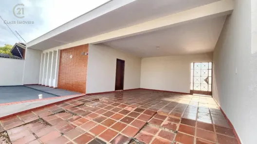 Casa com 3 Quartos para alugar, 130m² no San Remo, Londrina