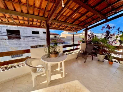 Sobrado com 3 Quartos à venda, 150m² no Hernani Sá, Ilhéus