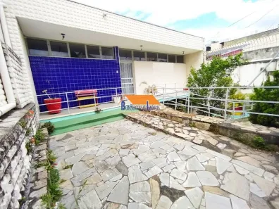 Casa com 5 Quartos à venda, 300m² no Cachoeirinha, Belo Horizonte