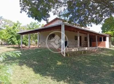 Fazenda/Sítio com 3 Quartos à venda, 1m² no , Guapó