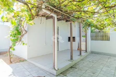 Casa com 3 Quartos à venda, 150m² no Medianeira, Porto Alegre