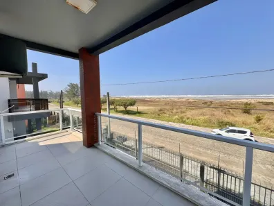 Sobrado com 4 Quartos à venda, 165m² no Capão Novo, Capão da Canoa